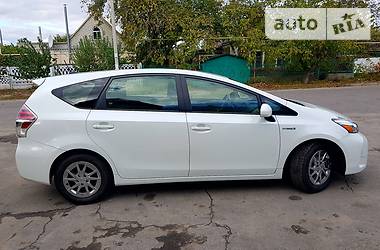 Универсал Toyota Prius 2015 в Каховке