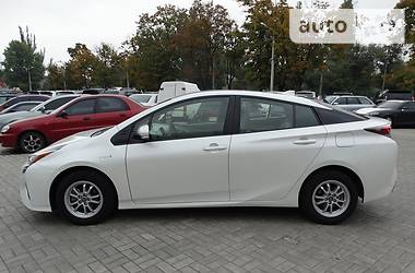 Хэтчбек Toyota Prius 2016 в Днепре