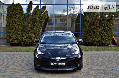 Седан Toyota Prius 2016 в Харькове