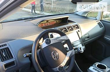 Универсал Toyota Prius 2011 в Днепре