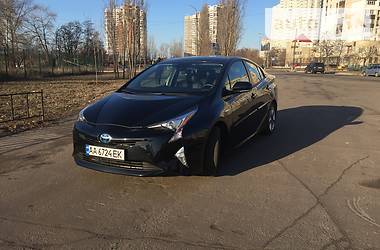 Хэтчбек Toyota Prius 2016 в Киеве