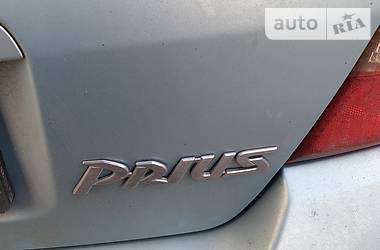 Седан Toyota Prius 2000 в 