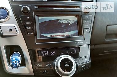 Універсал Toyota Prius 2012 в 