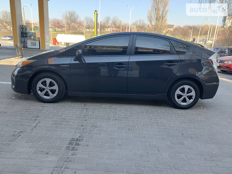 Хетчбек Toyota Prius 2015 в Харкові