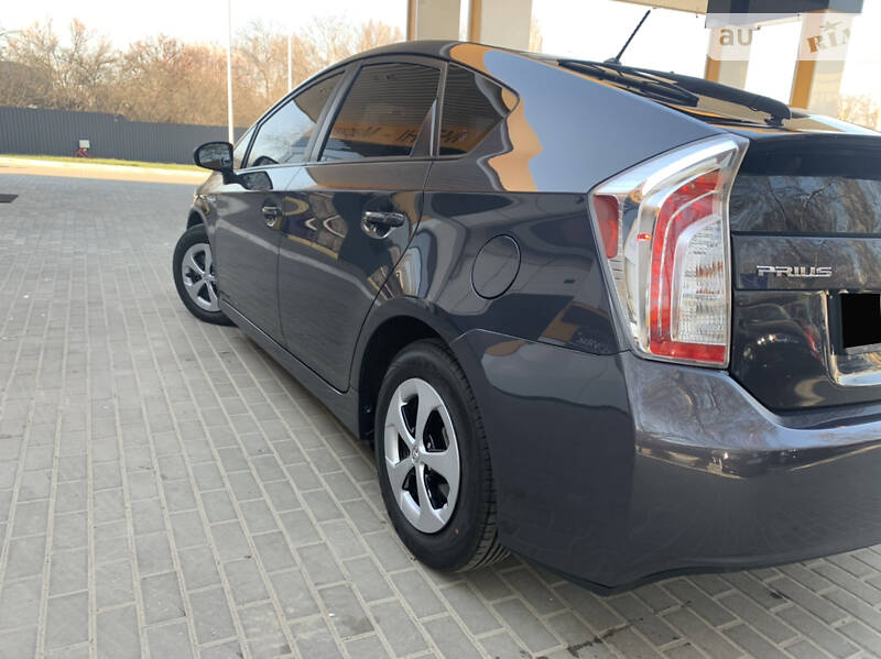 Хетчбек Toyota Prius 2015 в Харкові
