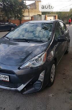 Хэтчбек Toyota Prius 2016 в Одессе