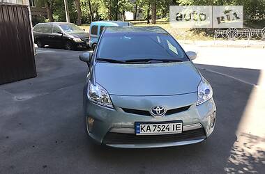 Хэтчбек Toyota Prius 2015 в Киеве