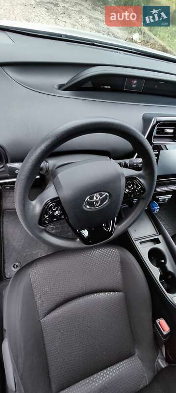 Хетчбек Toyota Prius 2020 в Чернівцях