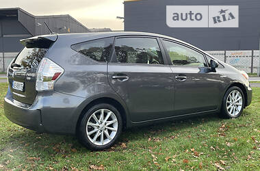 Хетчбек Toyota Prius 2012 в Дніпрі