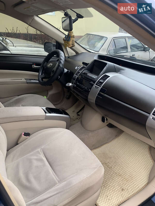 Хетчбек Toyota Prius 2005 в Могилів-Подільському