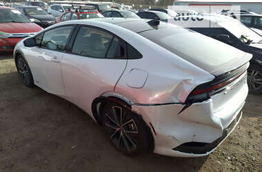 Хетчбек Toyota Prius 2023 в 