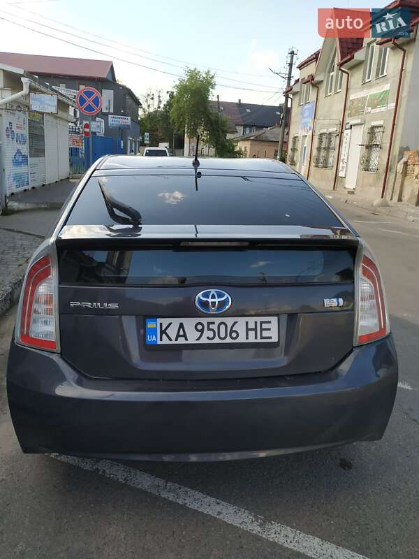 Хэтчбек Toyota Prius 2014 в Стрые