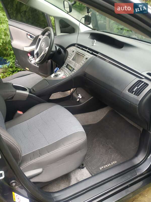 Хэтчбек Toyota Prius 2014 в Стрые