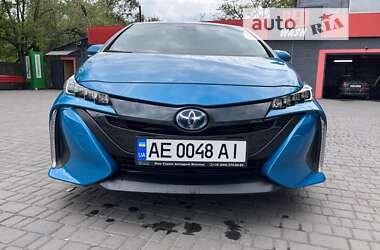 Хэтчбек Toyota Prius 2018 в Киеве