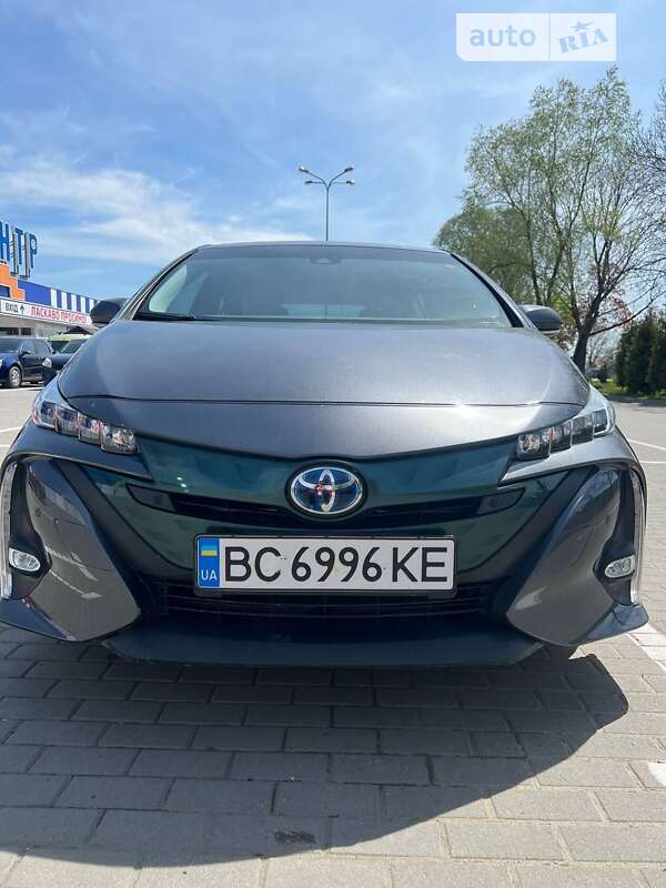 Хетчбек Toyota Prius 2017 в Одесі