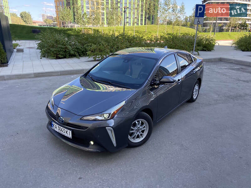 Хетчбек Toyota Prius 2019 в Києві