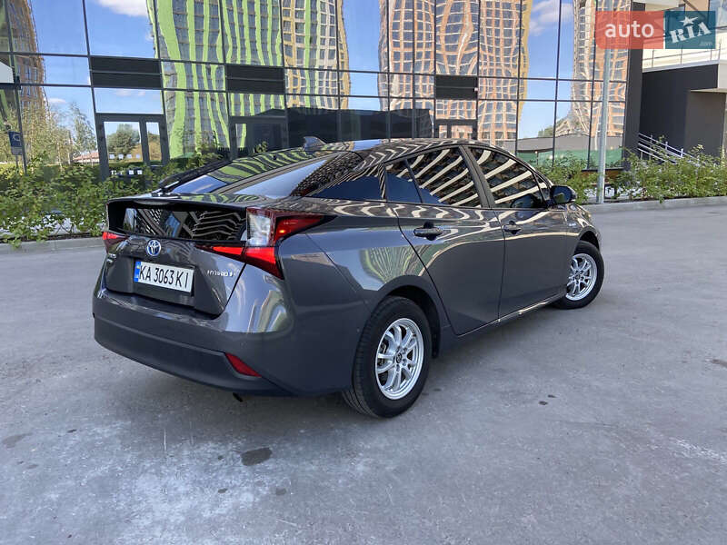 Хетчбек Toyota Prius 2019 в Києві