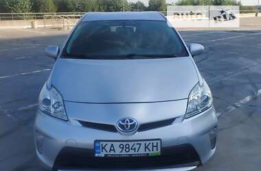 Хэтчбек Toyota Prius 2012 в 