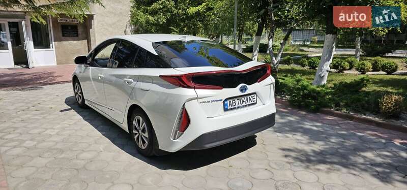 Хэтчбек Toyota Prius 2019 в Виннице