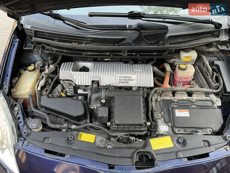 Хэтчбек Toyota Prius 2013 в Киеве