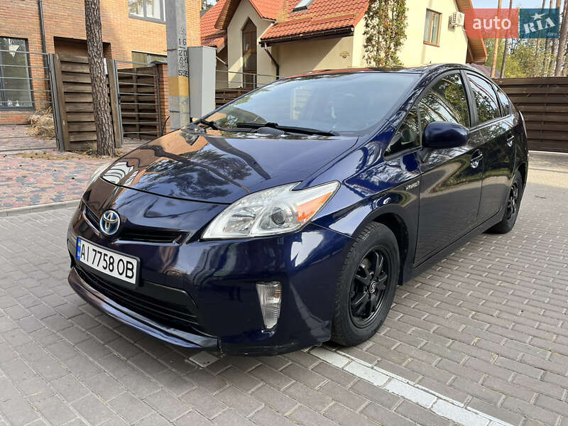 Хэтчбек Toyota Prius 2013 в Киеве