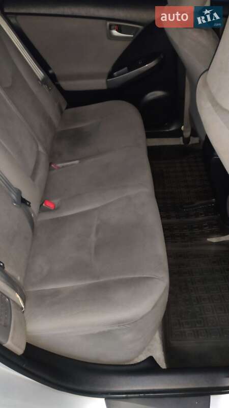 Хетчбек Toyota Prius 2013 в Миколаєві