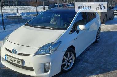 Хэтчбек Toyota Prius 2010 в 