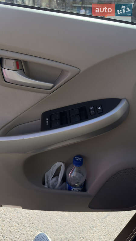 Хетчбек Toyota Prius 2011 в Києві