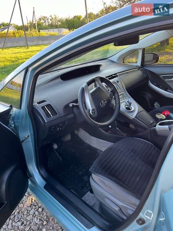 Хетчбек Toyota Prius 2013 в Харкові