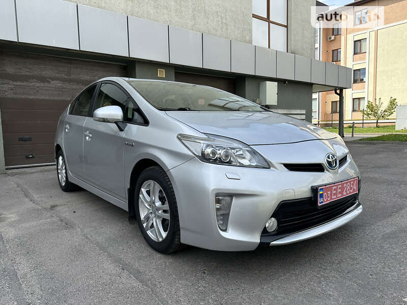 Хэтчбек Toyota Prius 2012 в Ровно