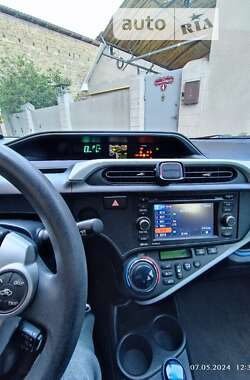 Хэтчбек Toyota Prius 2012 в Одессе