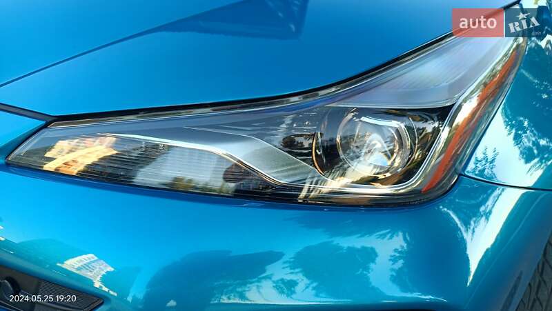 Хетчбек Toyota Prius 2019 в Чубинське