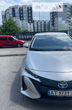 Хетчбек Toyota Prius 2017 в Івано-Франківську
