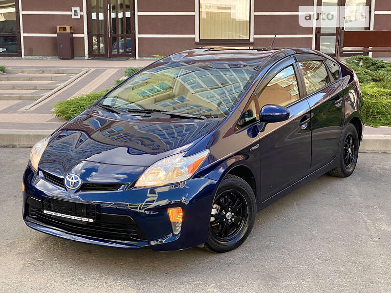 Хэтчбек Toyota Prius 2014 в Умани