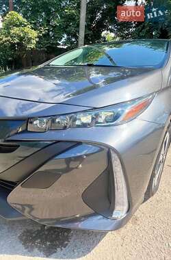 Хэтчбек Toyota Prius 2017 в Киеве