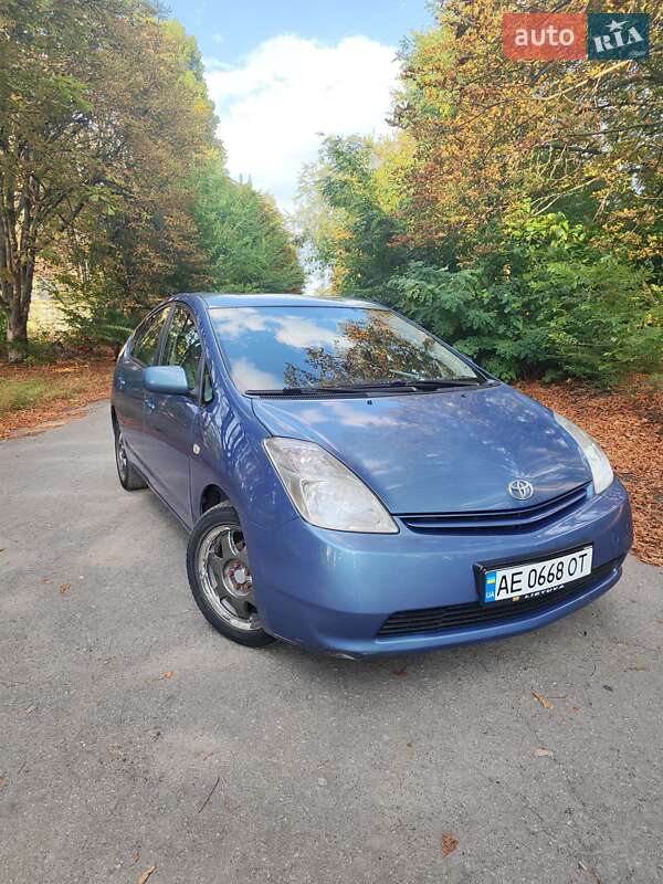 Хетчбек Toyota Prius 2005 в Павлограді