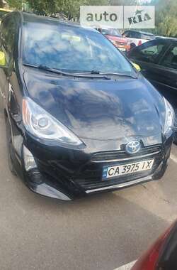 Хетчбек Toyota Prius 2016 в Харкові