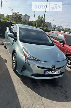 Хетчбек Toyota Prius 2017 в Києві