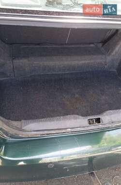 Седан Toyota Prius 2001 в 
