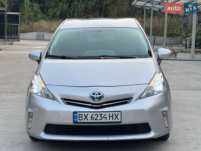 Хетчбек Toyota Prius 2014 в Києві