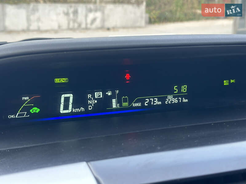 Хетчбек Toyota Prius 2014 в Києві