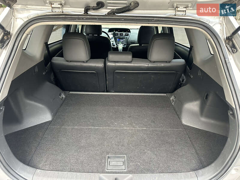 Хетчбек Toyota Prius 2014 в Києві