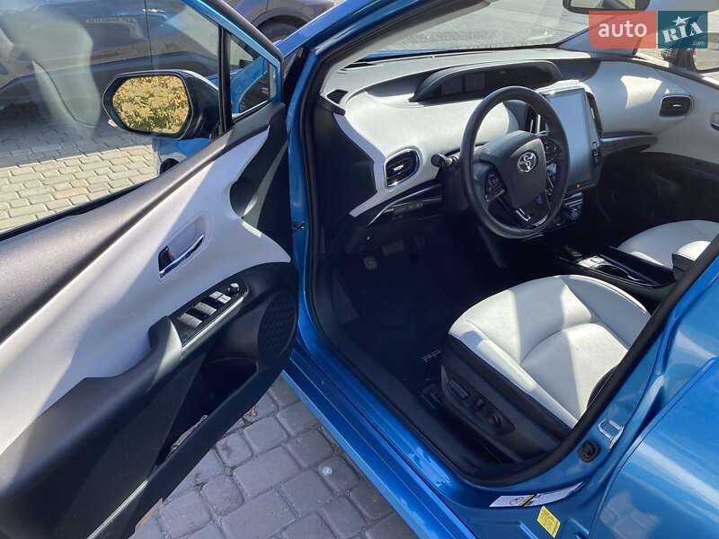 Хэтчбек Toyota Prius 2019 в Запорожье