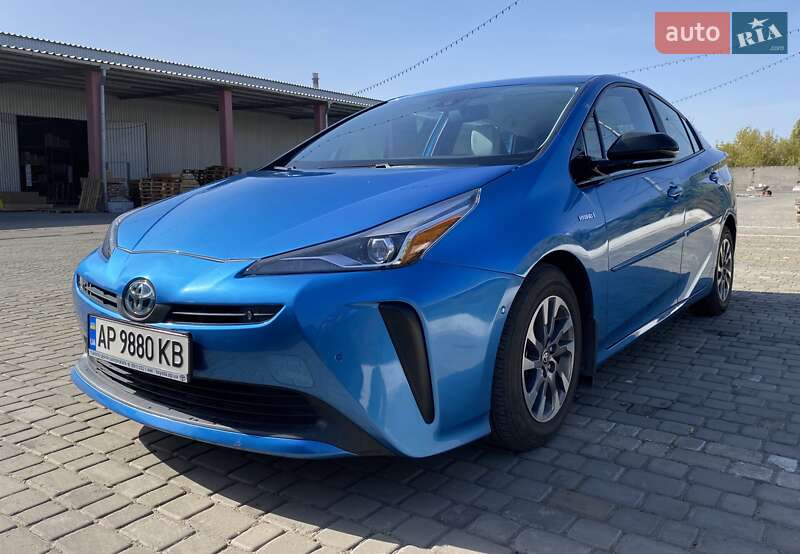 Хэтчбек Toyota Prius 2019 в Запорожье