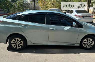 Хетчбек Toyota Prius 2017 в Києві