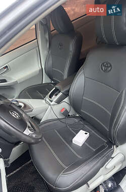 Хетчбек Toyota Prius 2015 в Києві