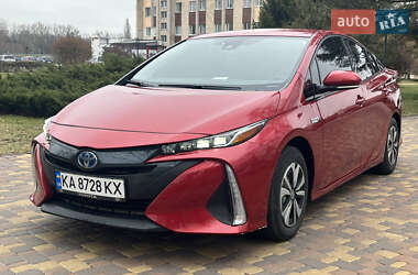 Хэтчбек Toyota Prius 2018 в Броварах