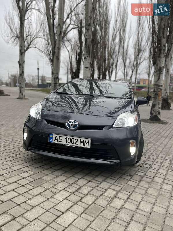 Хетчбек Toyota Prius 2014 в Дніпрі