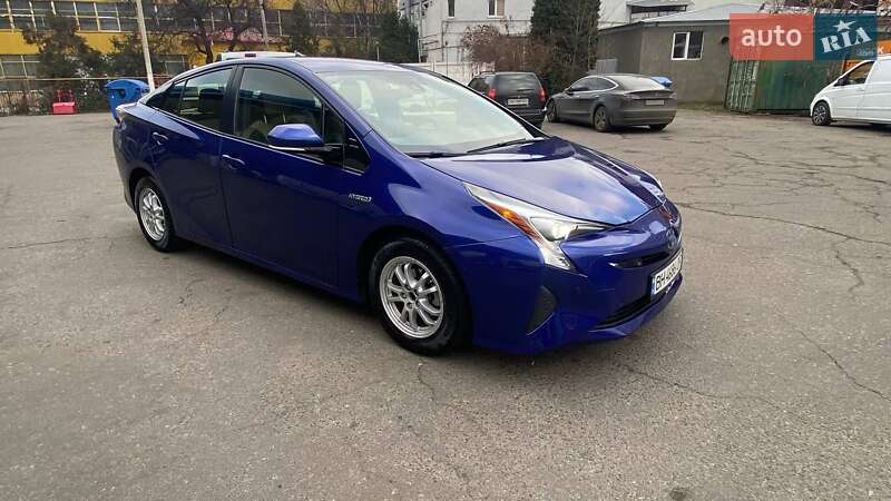 Хэтчбек Toyota Prius 2017 в Одессе