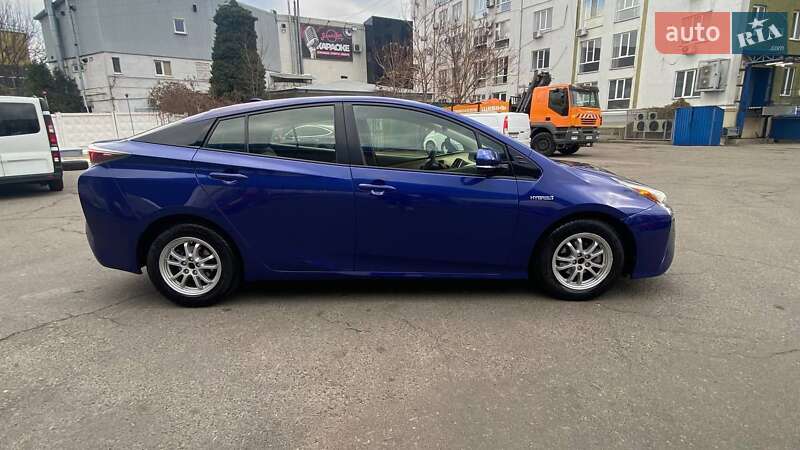 Хэтчбек Toyota Prius 2017 в Одессе